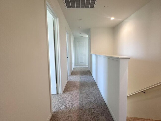 Building Photo - New Home