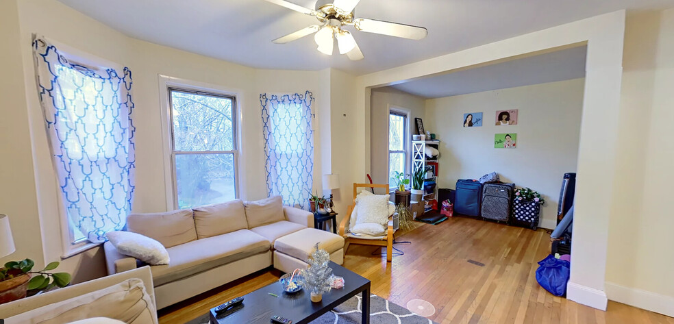 Primary Photo - 216 Freeman St