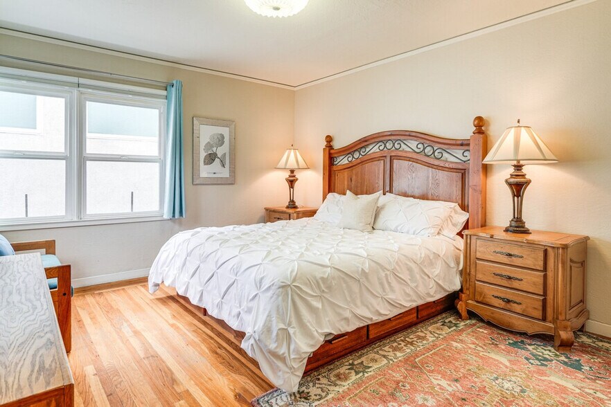 Building Photo - 510 S Murphy Ave