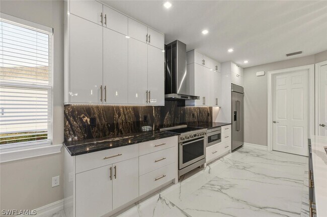 Building Photo - 28049 Captiva Shell Lp