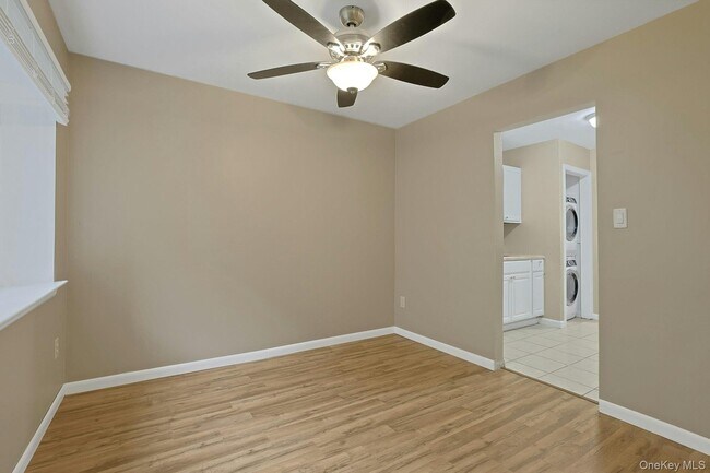 Building Photo - 214 Kennedy Dr
