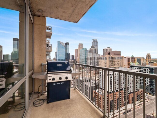 Building Photo - 929 Portland Ave