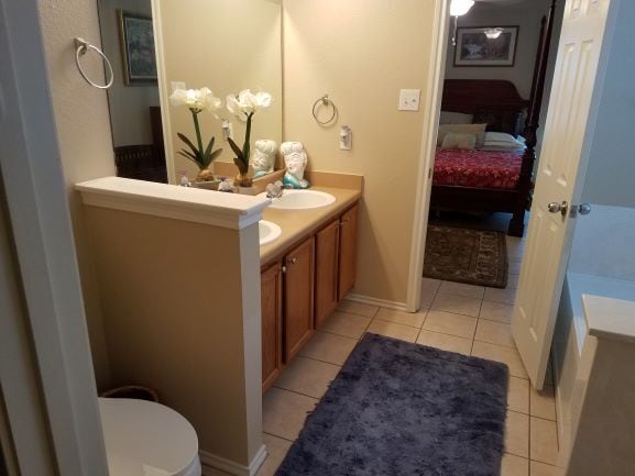 Dual Vanities - 130 Easy St