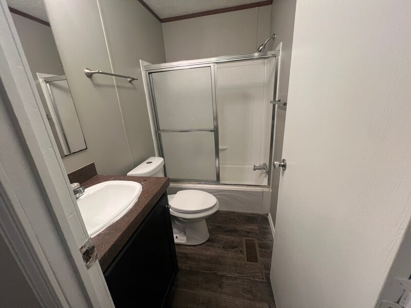 Building Photo - 58 Locust St