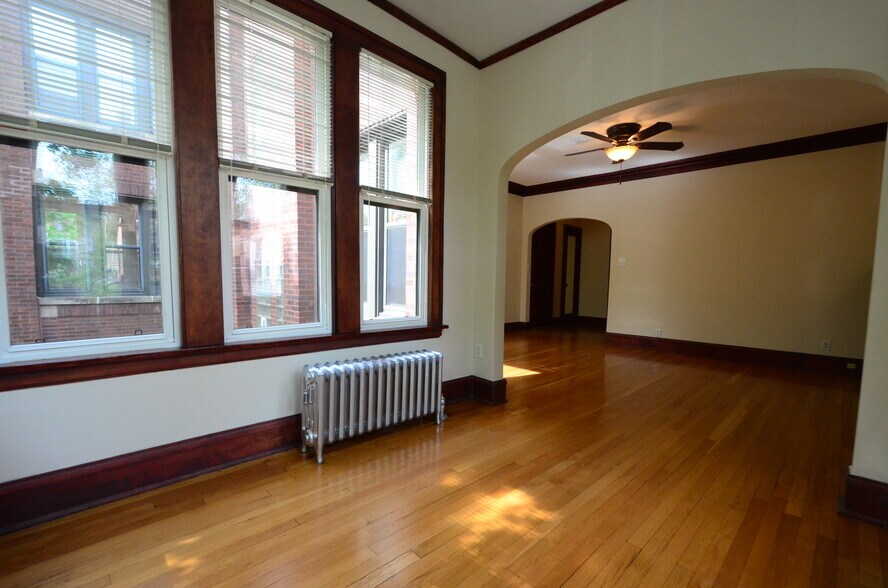 Building Photo - 5956 N Magnolia Ave