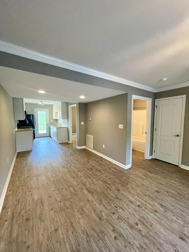 Building Photo - 81 Gloucester Dr