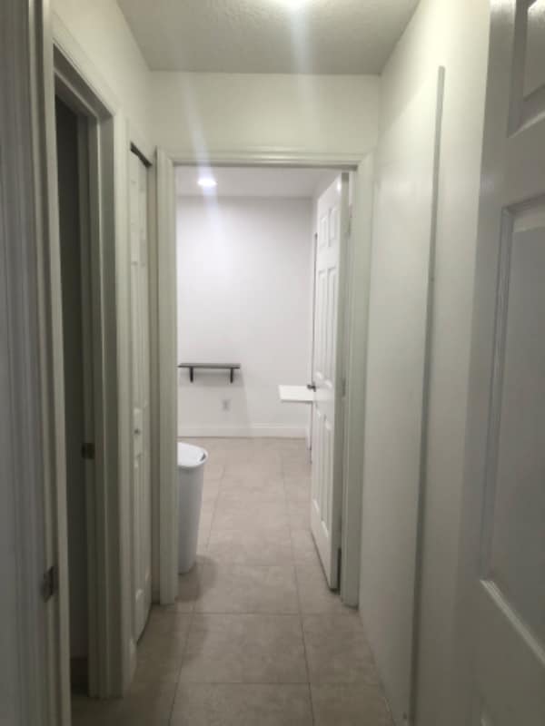 Building Photo - 5968 NW Favian Ave