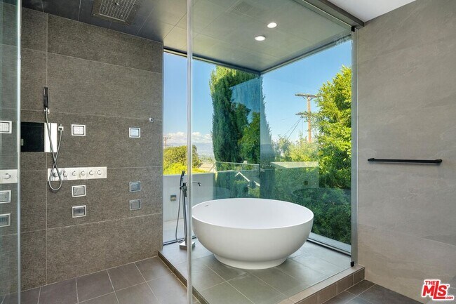 Building Photo - 3911 Cody Rd