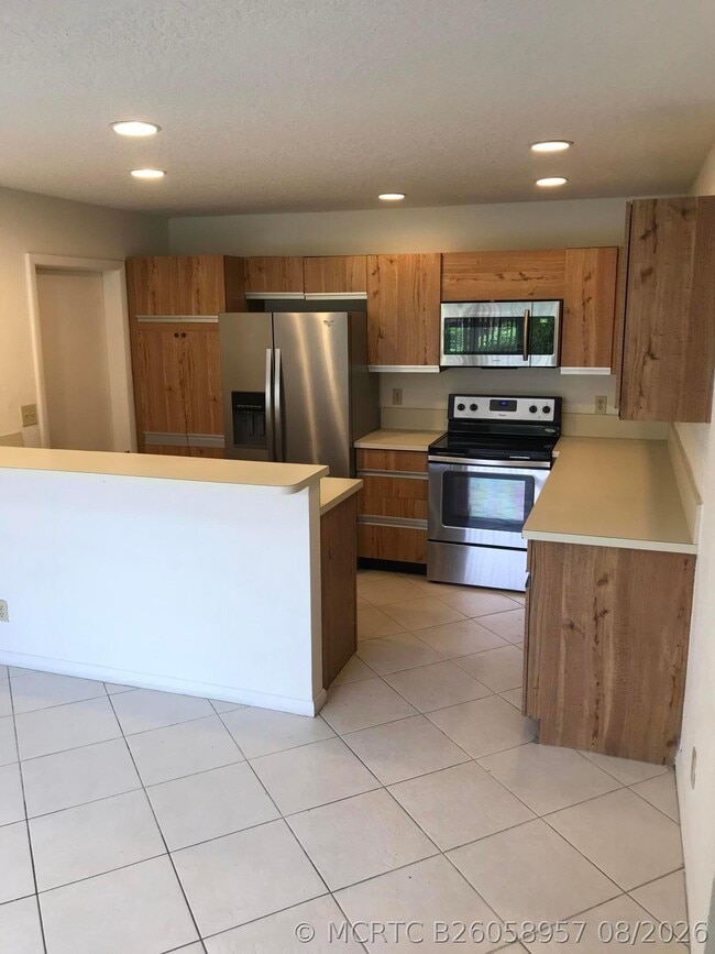 Building Photo - 7785 Stanway W Pl