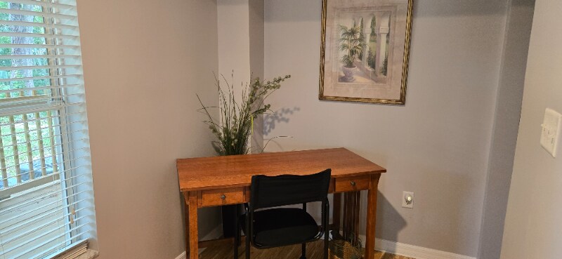 Building Photo - 6542 Sherry Ln