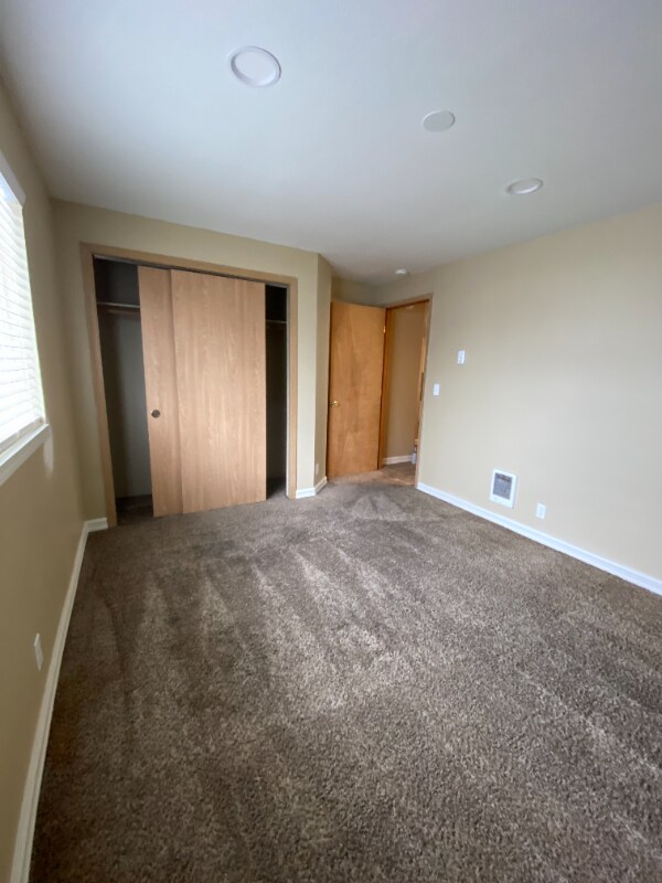 Building Photo - 418 NW 17th St