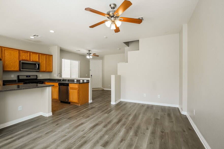 Building Photo - 8233 Apple Spice St