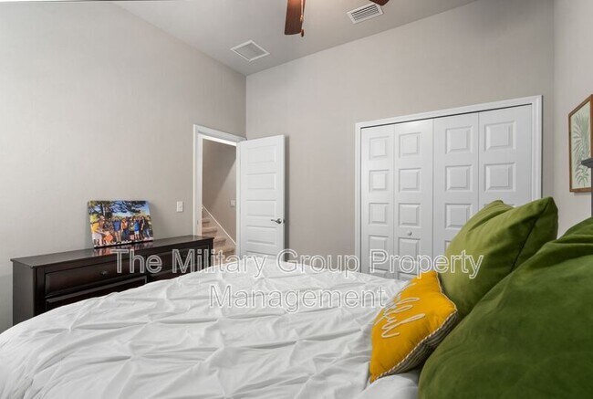 Building Photo - 6901 SW Lugano Ct