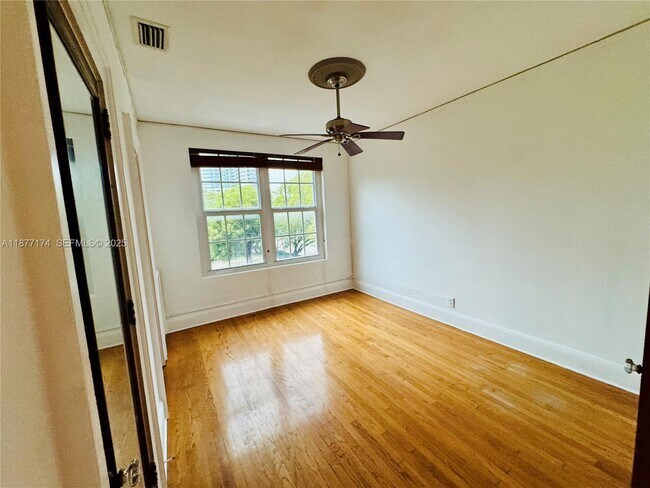 Building Photo - 3224 Biscayne Blvd