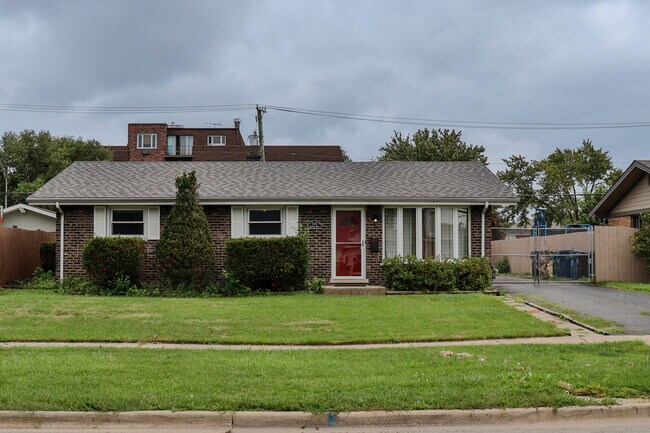 Building Photo - 7119 Stanford Dr