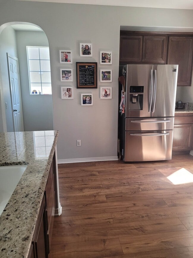 Building Photo - 2751 Park View Ct