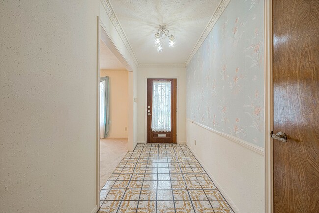 Building Photo - 8706 Tavistock Dr