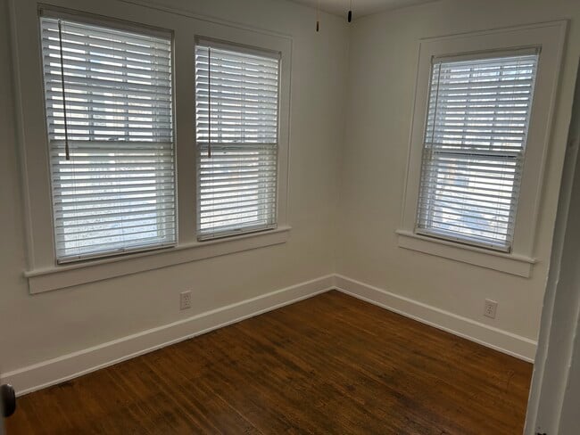 Building Photo - 5107 N College Ave