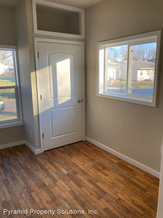 Building Photo - 2 br, 1 bath House - 307 N Columbus St