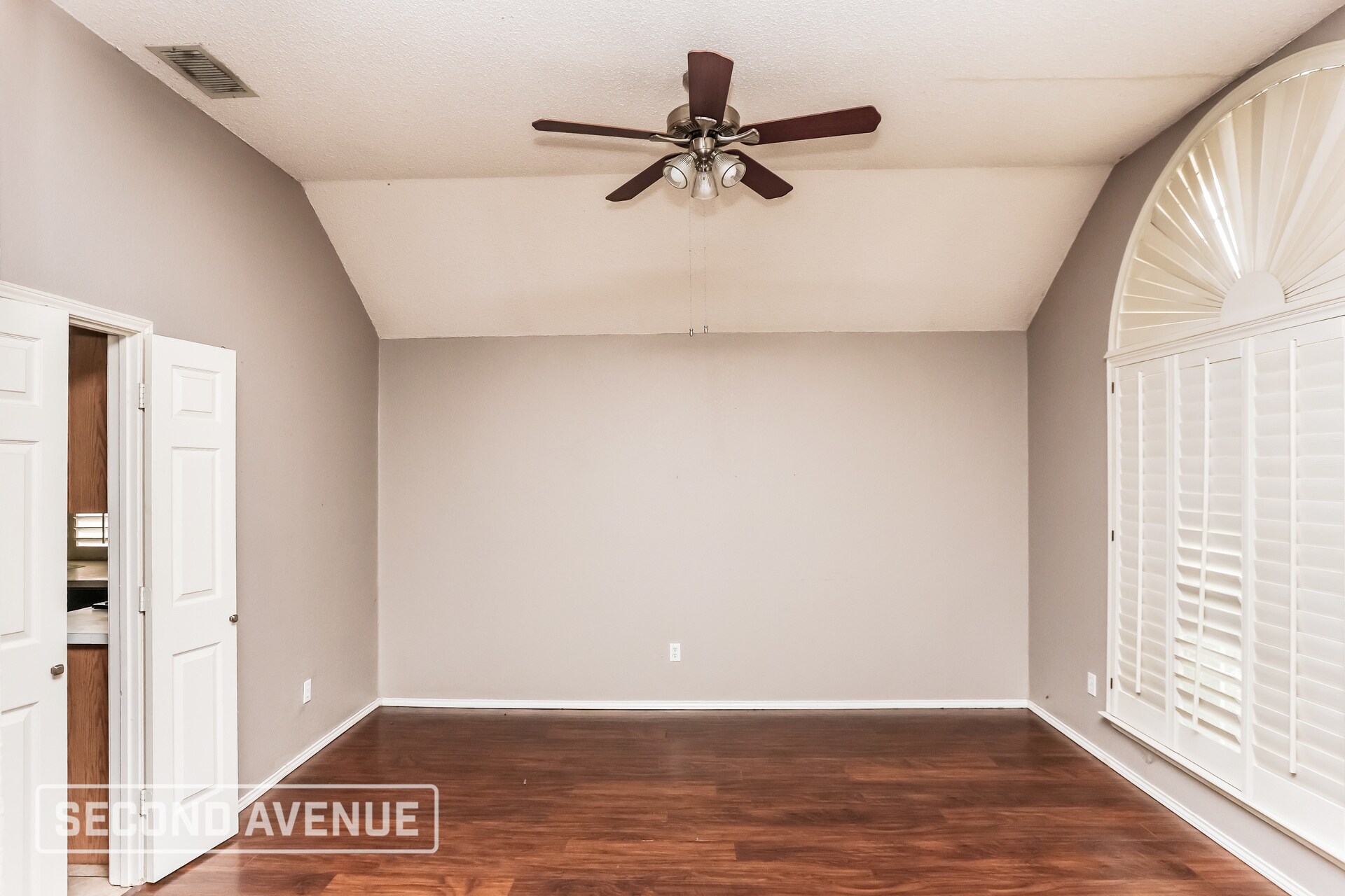 Building Photo - 2404 Liles Ln
