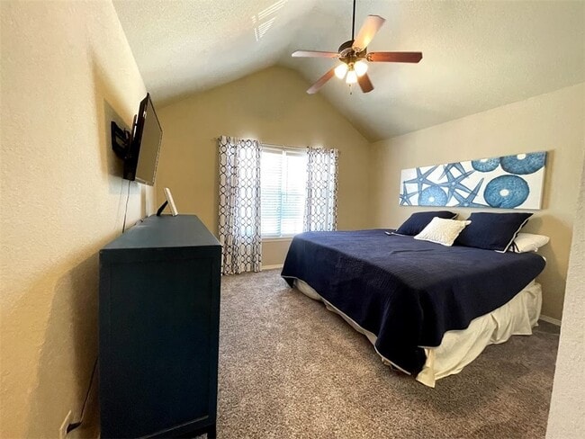 Building Photo - 1063 W Malibu St