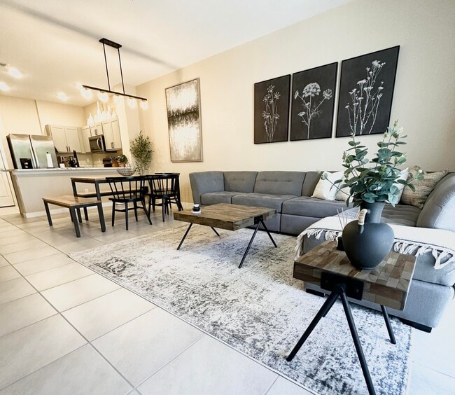 Building Photo - 69 Bandol St