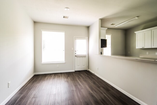 Building Photo - 12310 Maura Lane