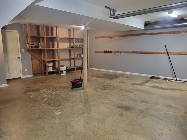 Building Photo - 115 Sabel Cir