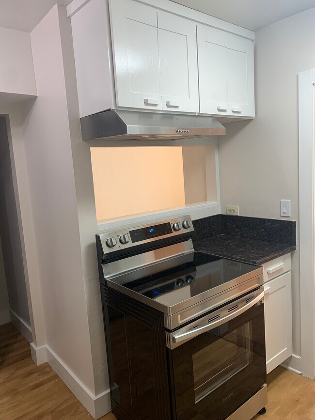 Building Photo - 2822 Briarhurst Dr