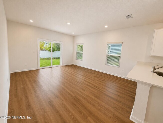 Building Photo - 726 Sailor Grv Ln