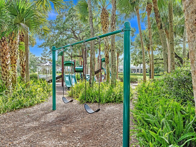 Building Photo - 2788 Hampton Cir W