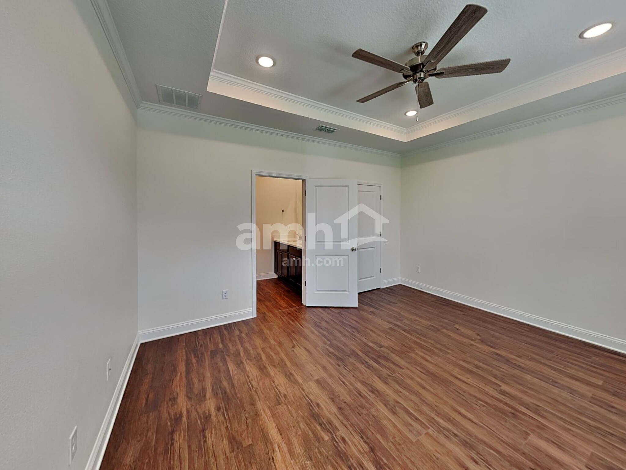 Building Photo - 33 Elcano Ln