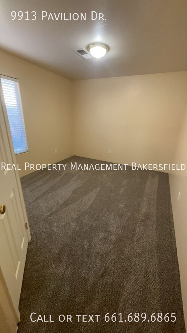 Building Photo - 9913 Pavilion Dr