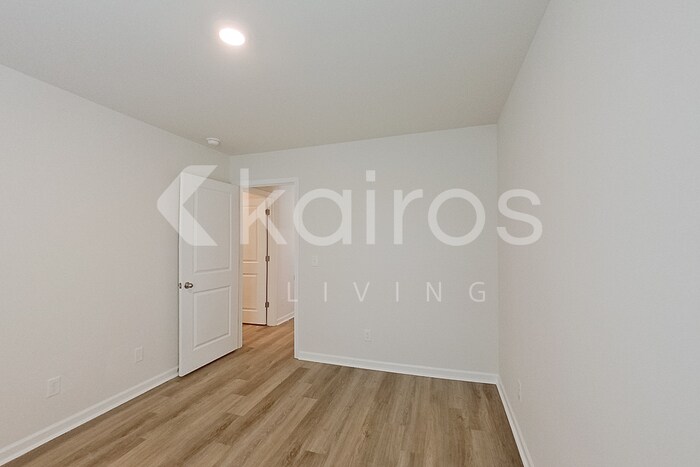 Building Photo - 125 Inez Ave