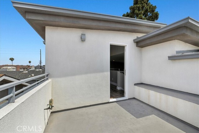 Building Photo - 2415 Carnegie Ln