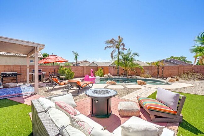 Building Photo - FURNISHED W/OASIS POOL AVAIL. 8.15.2026 REDUCED $3200 RESERVE TODAY