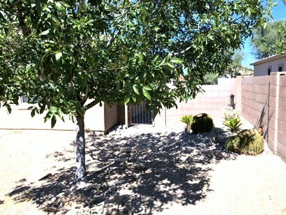 Building Photo - Rancho Del Lago Golf and Vail School District