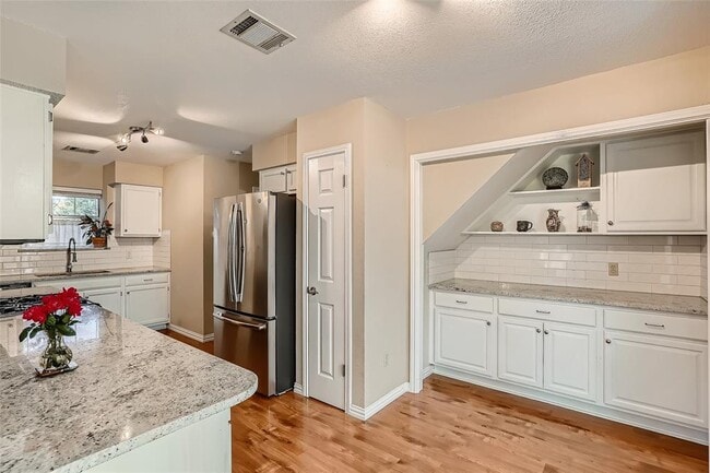 Building Photo - 7023 Riverton Dr