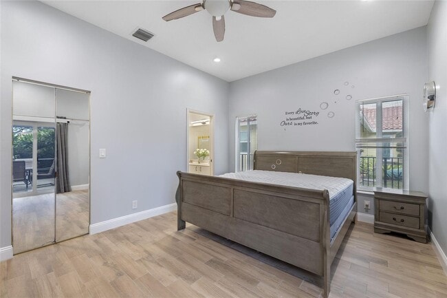 Building Photo - 5460 NW 38th Terrace