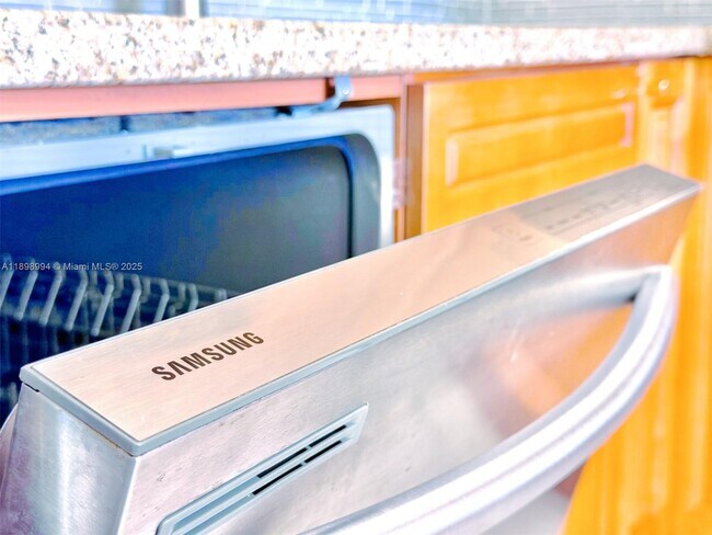 Building Photo - 2101 S Ocean Dr