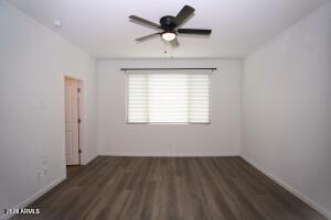 Building Photo - 9127 W Minnezona Ave