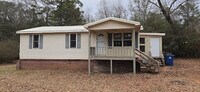 Building Photo - 1002 Ladiga St SE