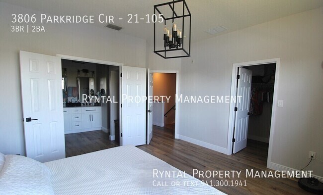 Building Photo - 3806 Parkridge Cir