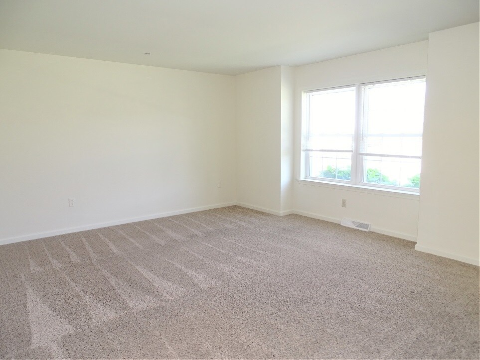 Building Photo - 312 Meadow View Dr