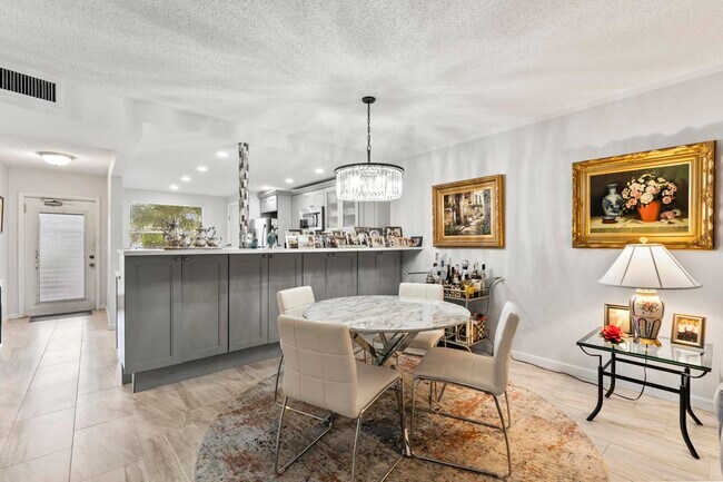 Building Photo - 6650 S Oriole Blvd