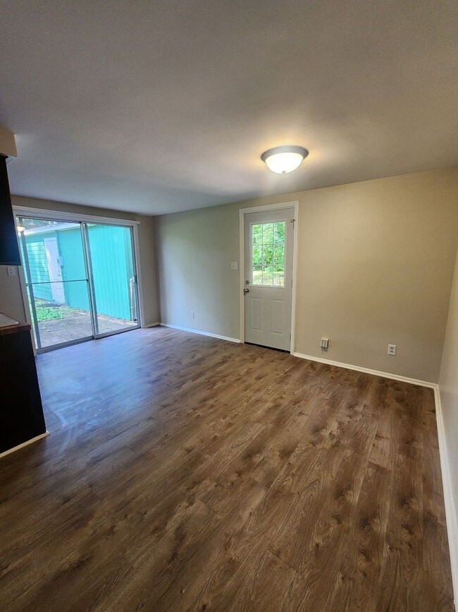Building Photo - Now leasing for July 1st!