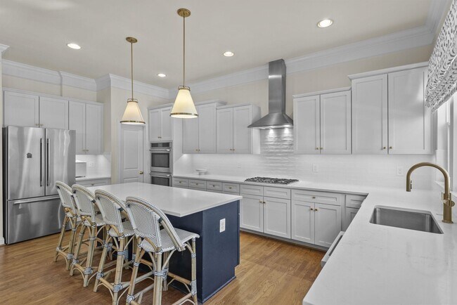 Building Photo - 4039 Cray Dr