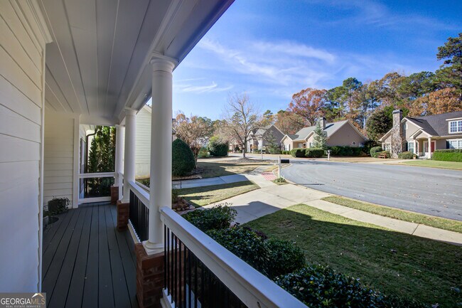 Building Photo - 112 Cottage Grove