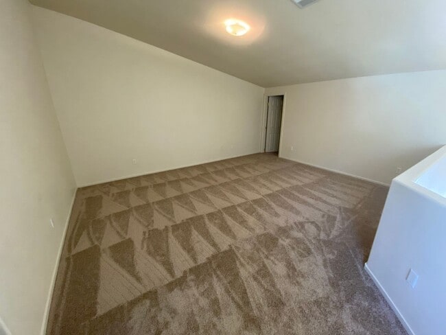 Building Photo - 10185 Birch Bluff Ln
