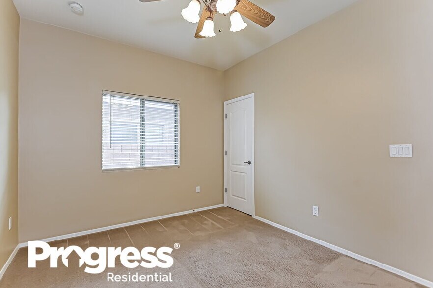 Building Photo - 7450 W Balcony Bay Dr